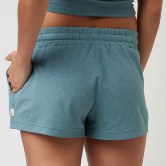 🆕 VUORI Halo Performance Shorts, Iron Heather • Size Medium - Picture 7 of 13